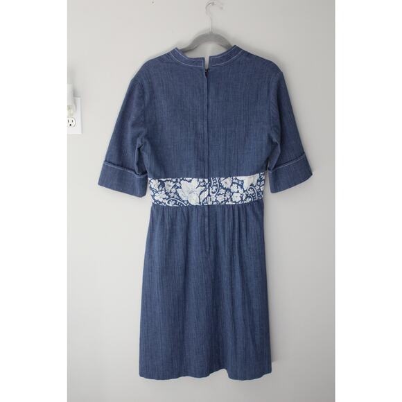 Vintage Denim Midi Dress with V Neck and Floral Waist - Picture 6 of 8
